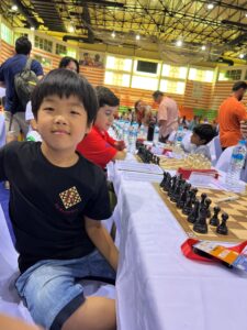 Rockadens talang Sebastian Shi spelar Kadett-VM